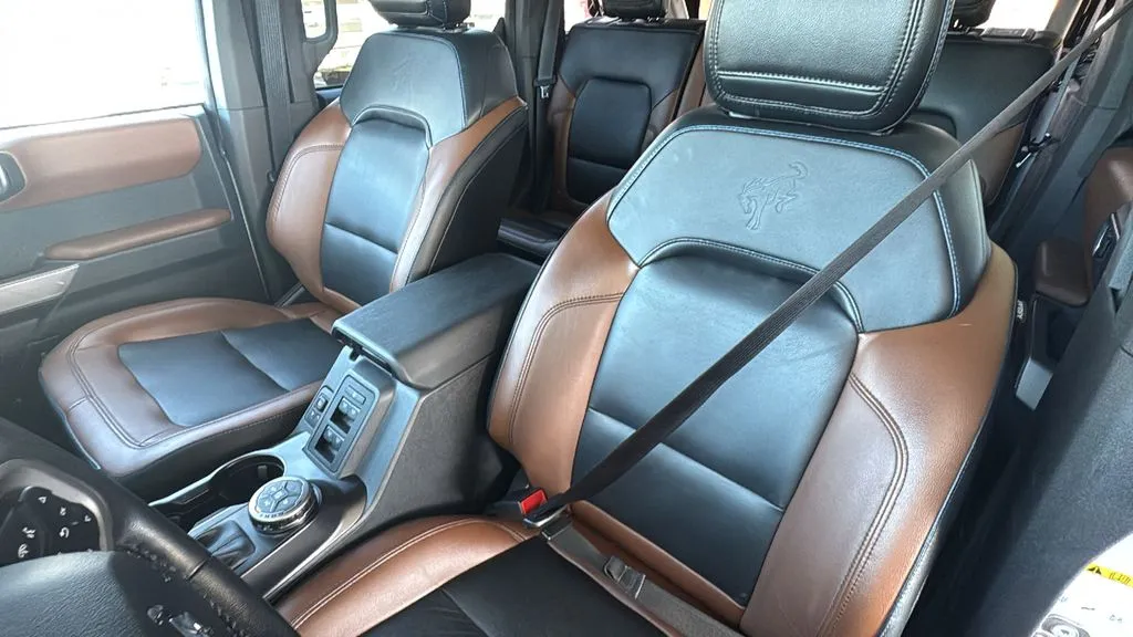 Ford Bronco photo 22