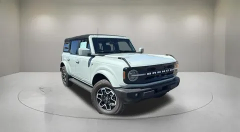Gray 2023 Ford Bronco Outer Banks for sale in Indio, CA
