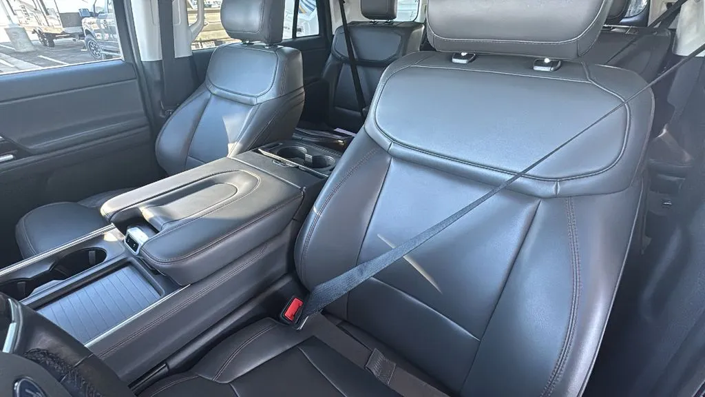 Ford Expedition photo 22