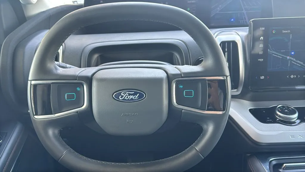Ford Expedition photo 10