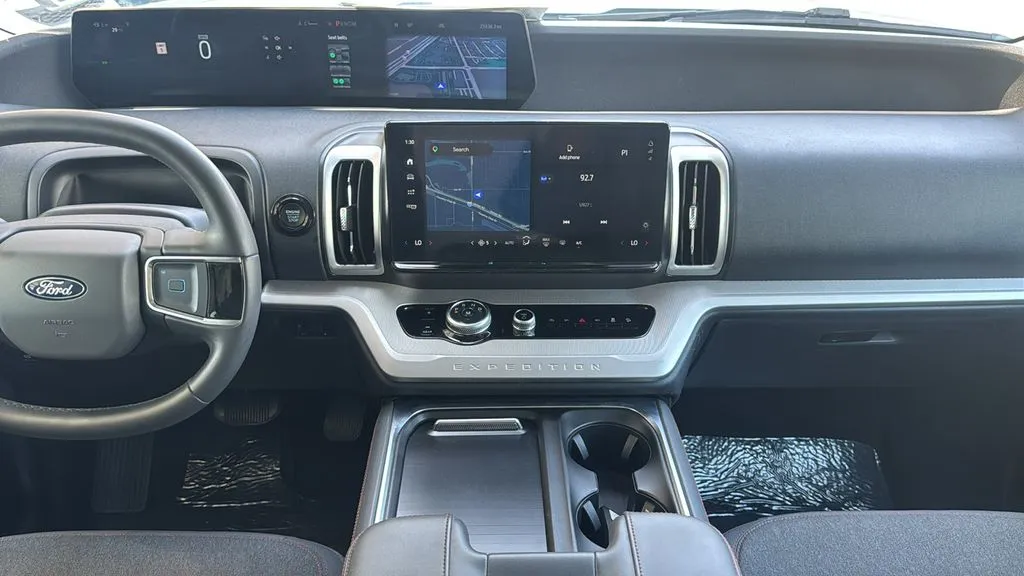 Ford Expedition photo 9