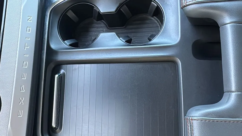 Ford Expedition photo 15
