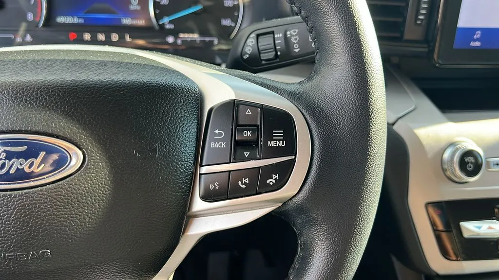 Ford Explorer photo 20