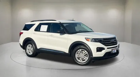 White 2023 Ford Explorer XLT for sale in Indio, CA
