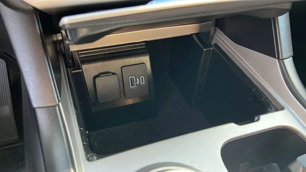 Ford Explorer photo 18