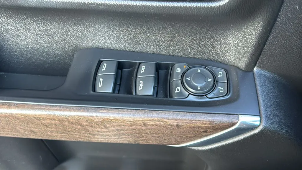 GMC Sierra photo 21