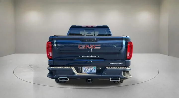 GMC Sierra photo 3