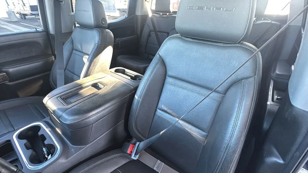 GMC Sierra photo 24
