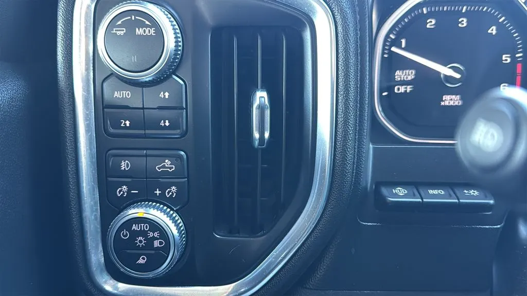 GMC Sierra photo 19