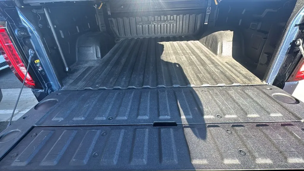 GMC Sierra photo 26