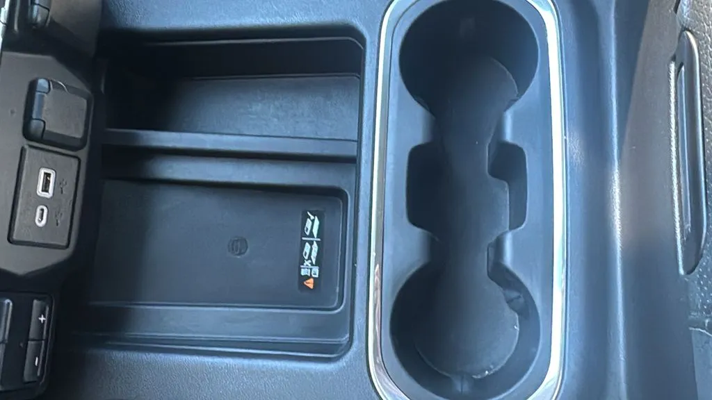 GMC Sierra photo 17