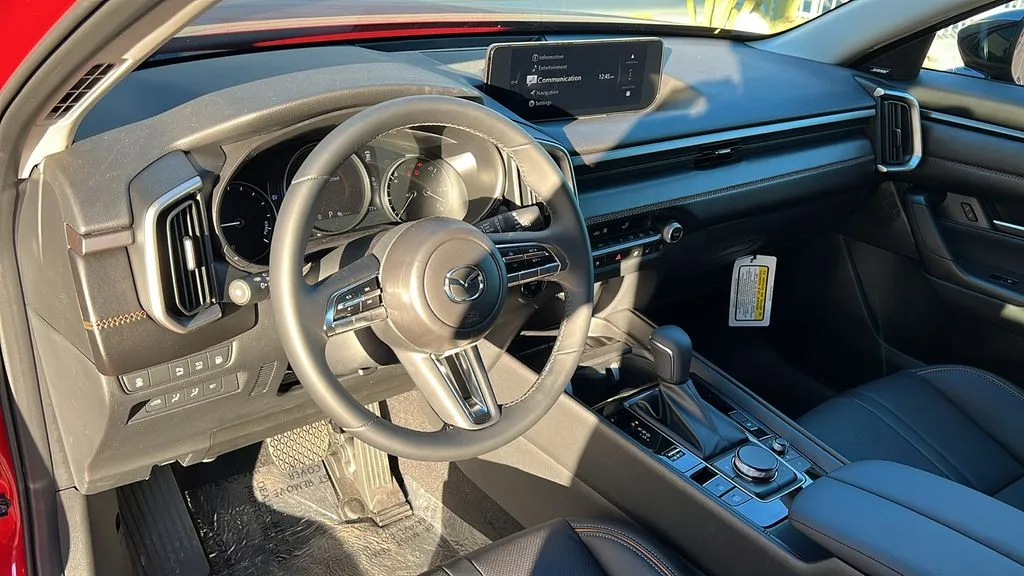 Mazda CX-50 photo 9