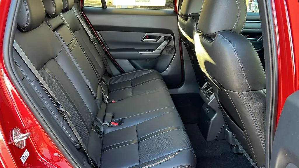 Mazda CX-50 photo 8