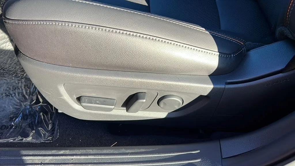Mazda CX-50 photo 12