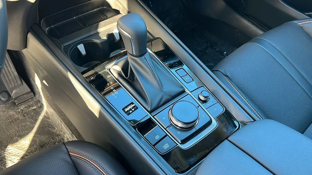 Mazda CX-50 photo 13
