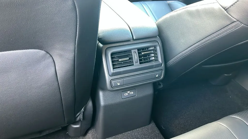 Mazda CX-50 photo 8