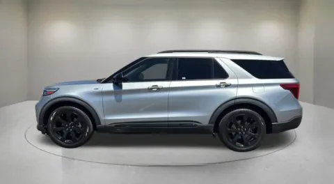 More photos of 2023 Ford Explorer ST-Line at Fiesta Ford, Inc., CA