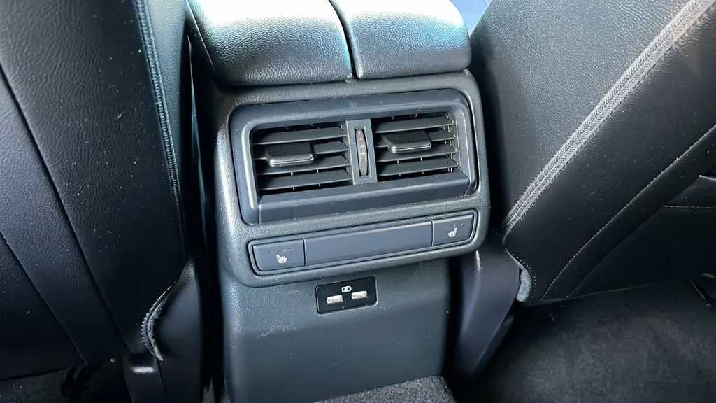 Mazda CX-50 photo 10