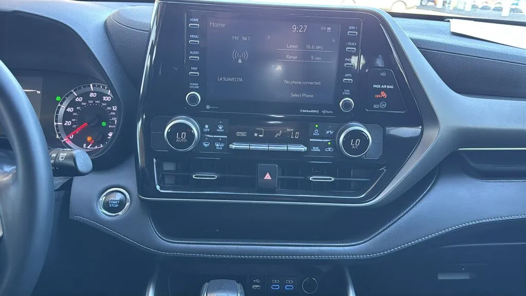 Toyota Highlander photo 11