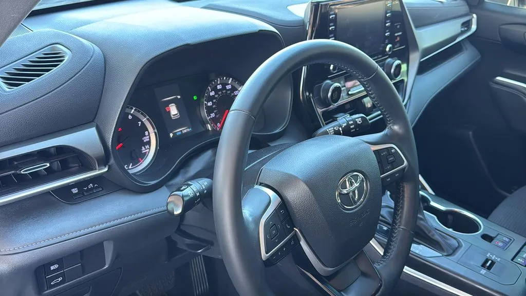 Toyota Highlander photo 21
