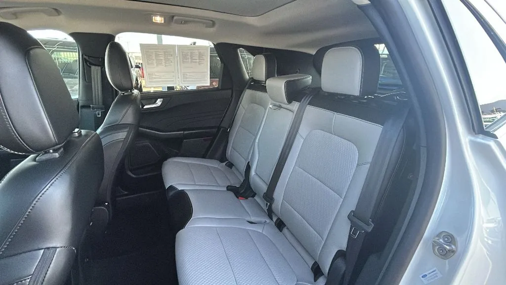 Ford Escape photo 13
