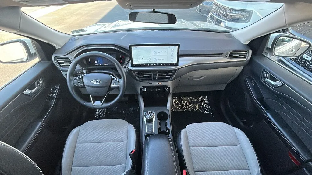 Ford Escape photo 6