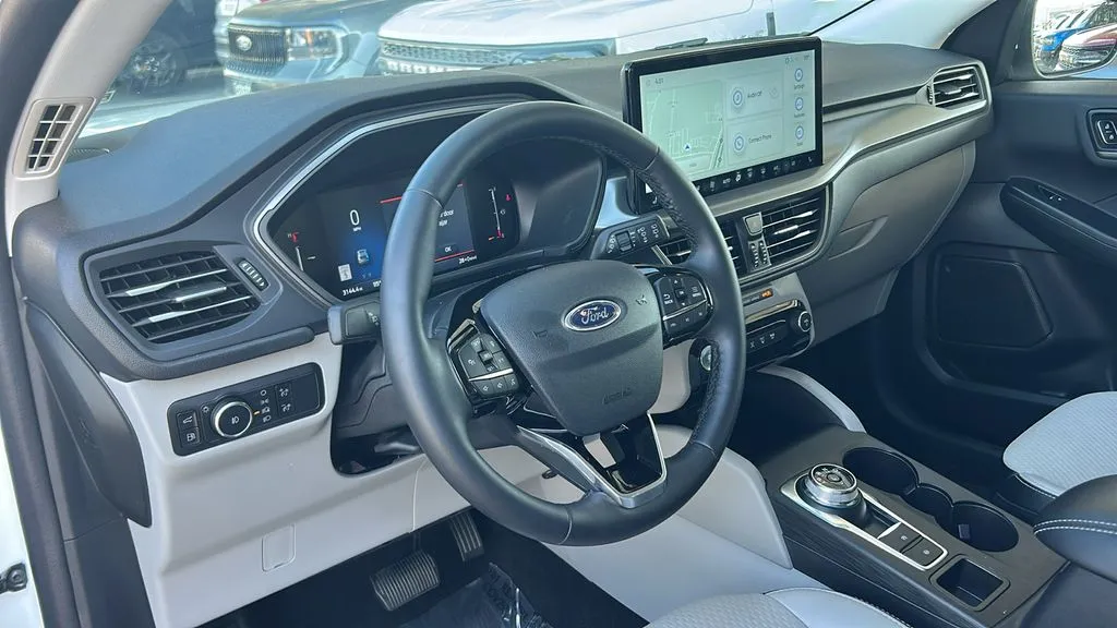 Ford Escape photo 11