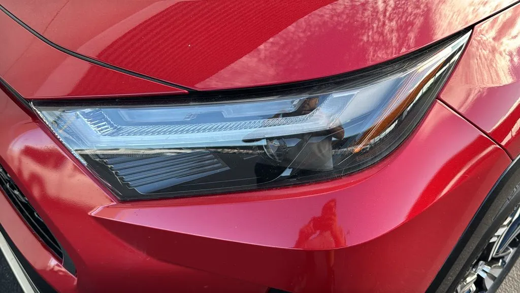 Toyota RAV4 photo 6
