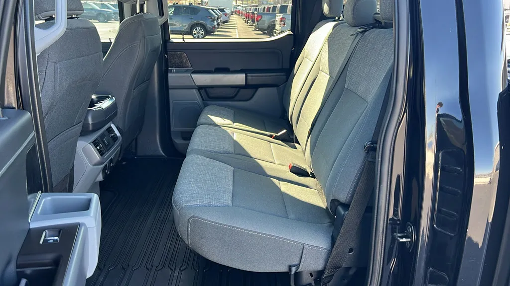 Ford F-150 photo 10