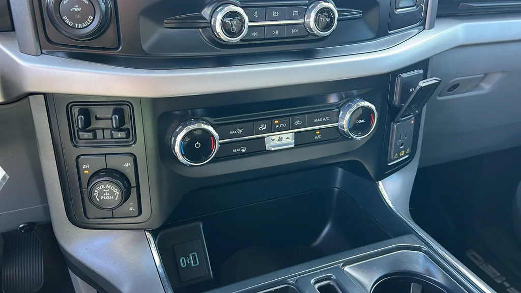Ford F-150 photo 17