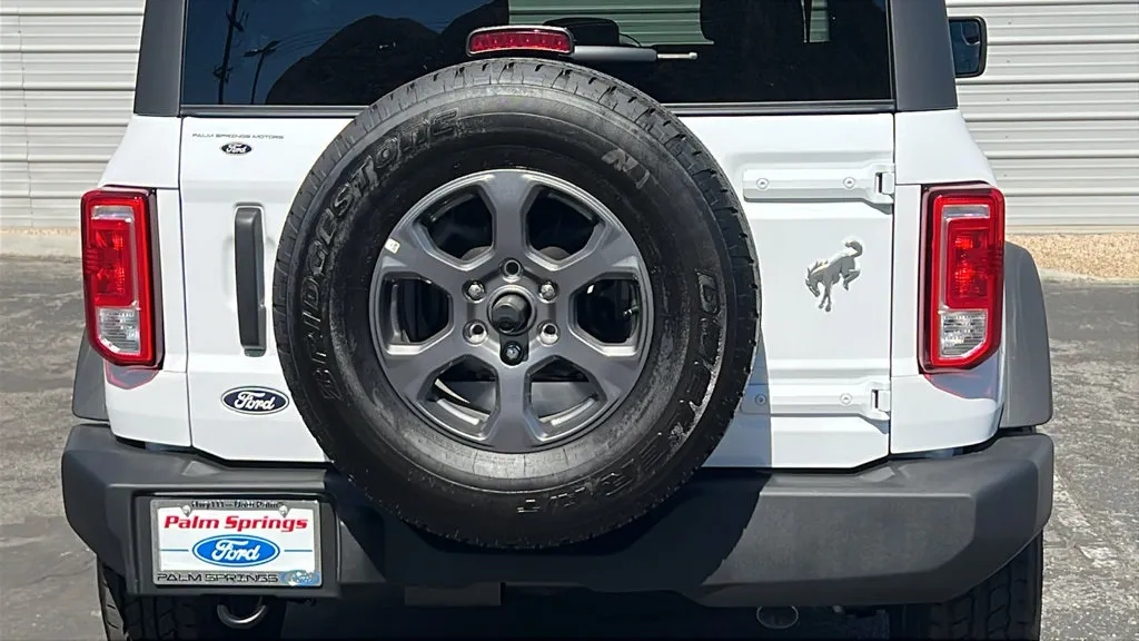 Ford Bronco photo 6