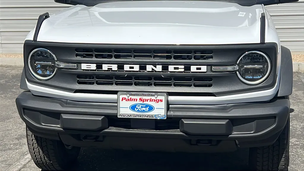 Ford Bronco photo 3