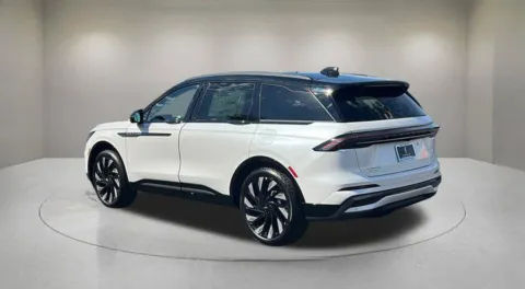 More photos of 2026 Lincoln Nautilus Reserve at Fiesta Ford, Inc., CA