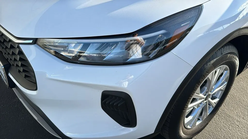 Ford Escape photo 6