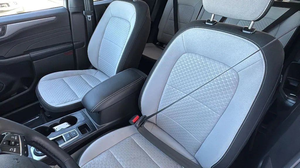 Ford Escape photo 22