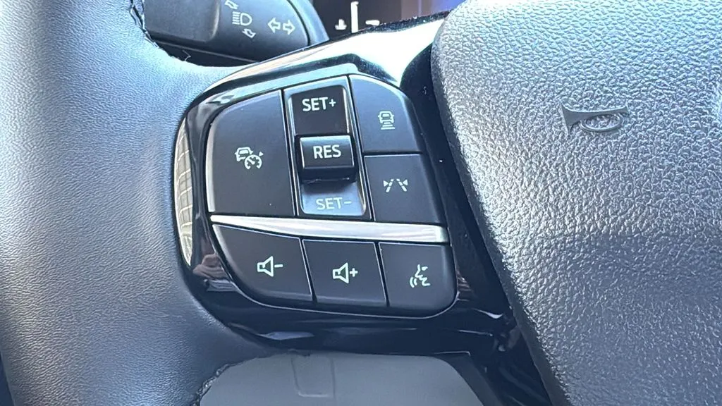 Ford Escape photo 12