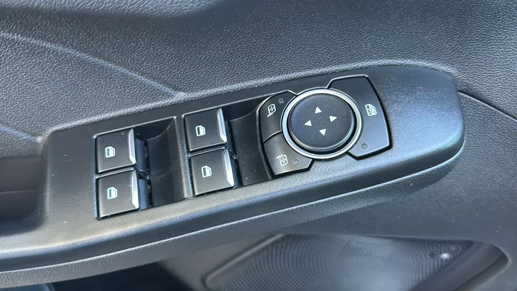 Ford Escape photo 19