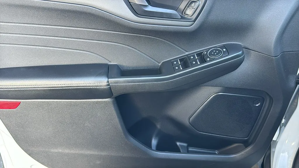 Ford Escape photo 18