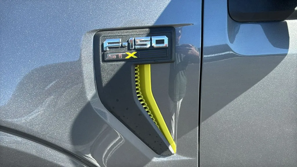 Ford F-150 photo 7