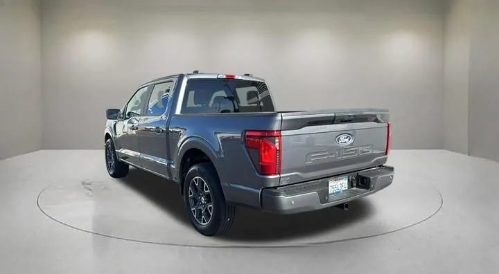 Ford F-150 photo 4