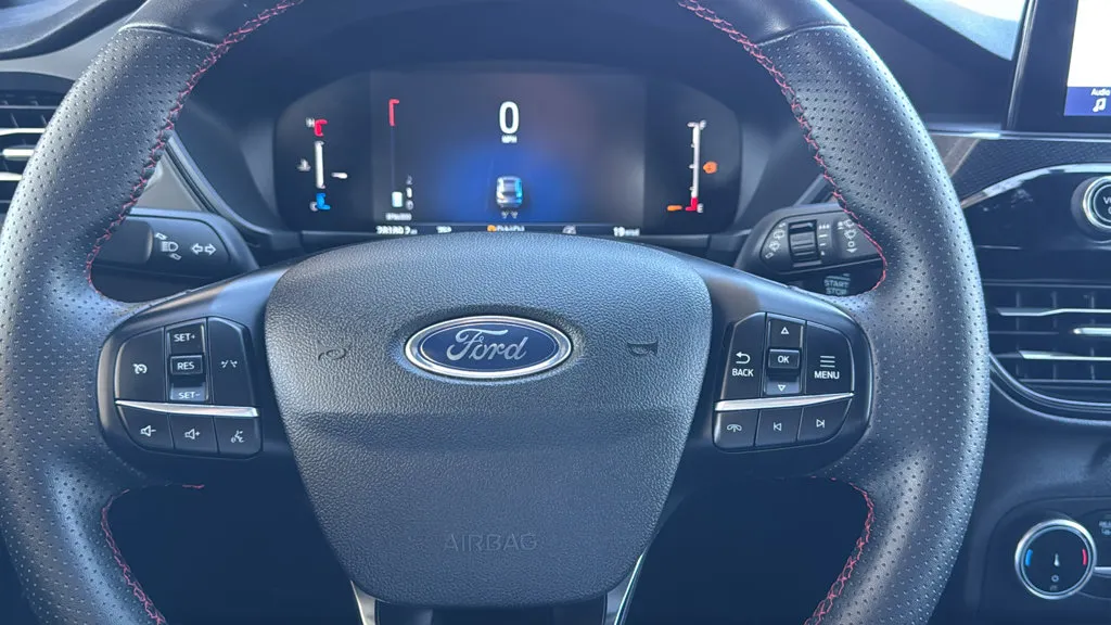 Ford Escape photo 11
