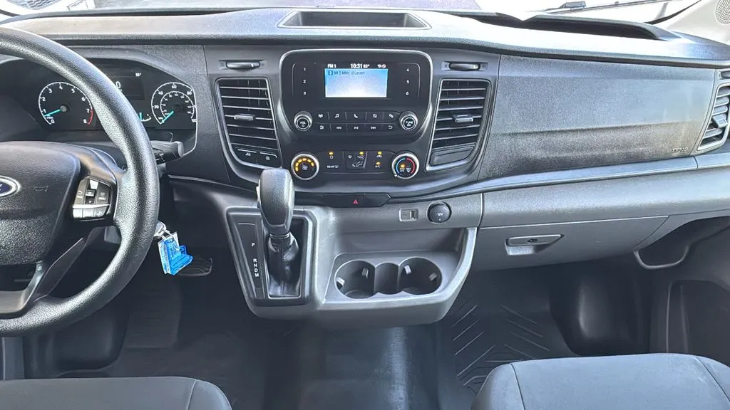 Ford Transit-250 photo 9