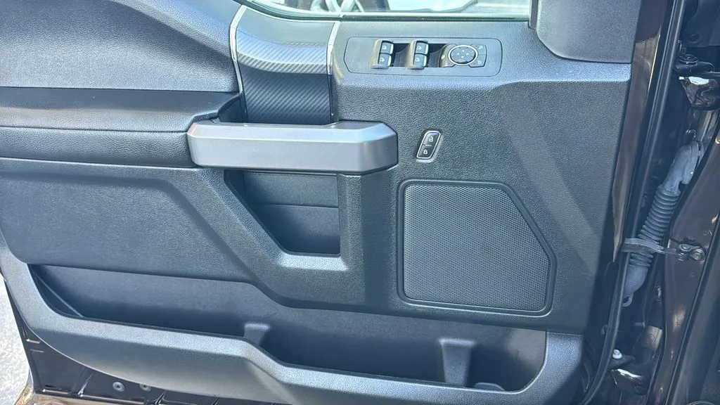 Ford F-150 photo 20