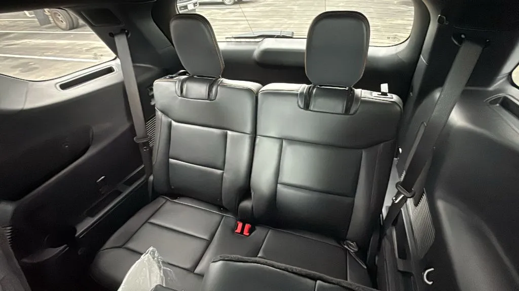 Ford Explorer photo 15