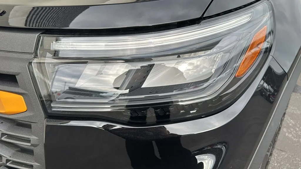 Ford Explorer photo 4