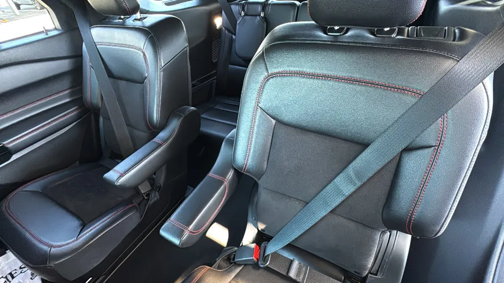 Ford Explorer photo 24