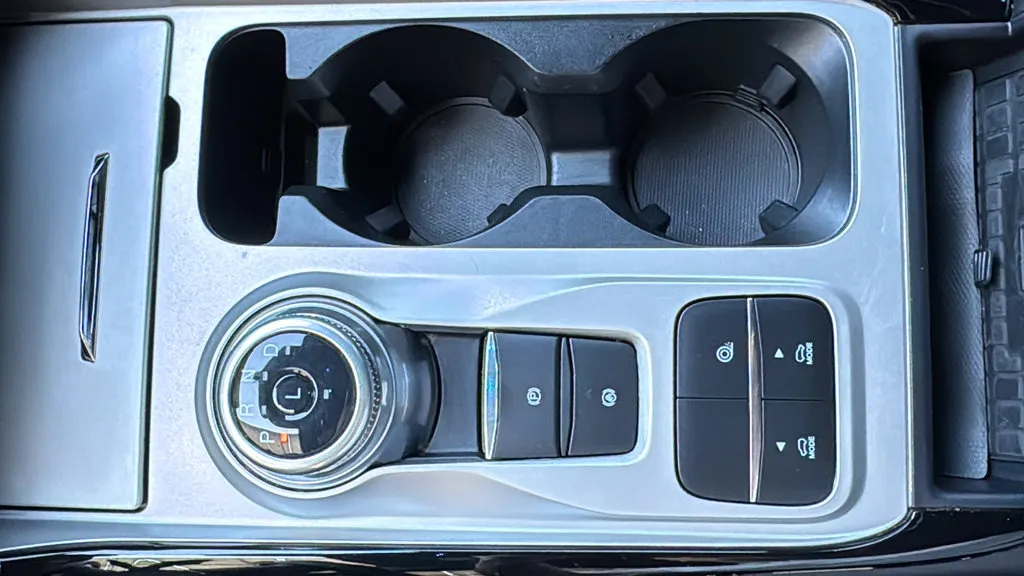 Ford Explorer photo 16