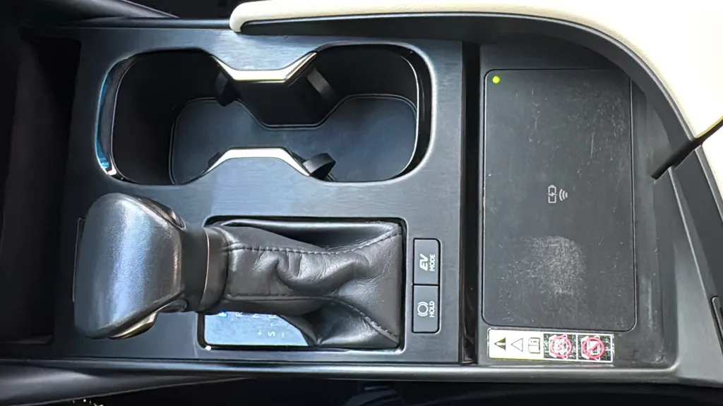 Lexus ES photo 15
