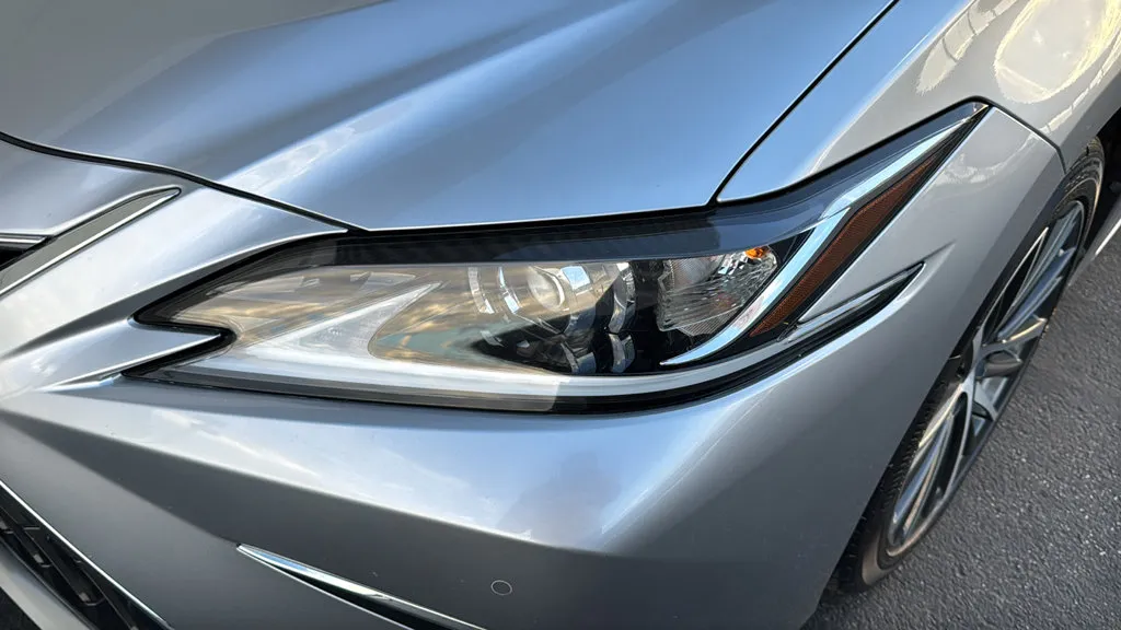 Lexus ES photo 6