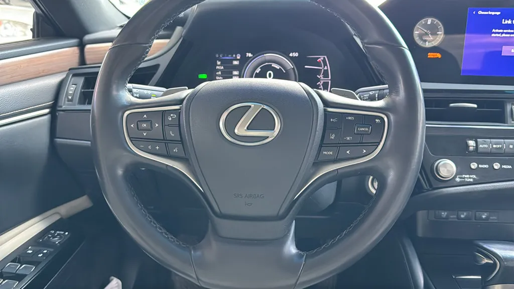 Lexus ES photo 10